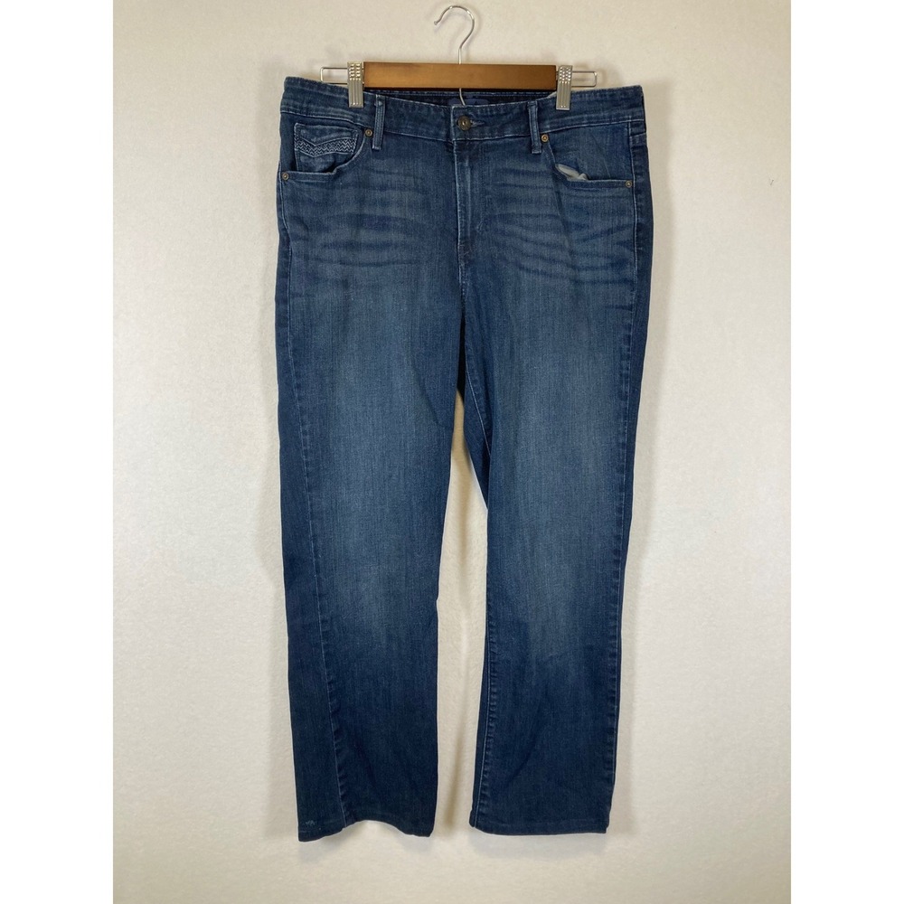 Classic Core Levis Women 14/32 Blue Demi Curve‎ Straight Leg Embroidered Jeans